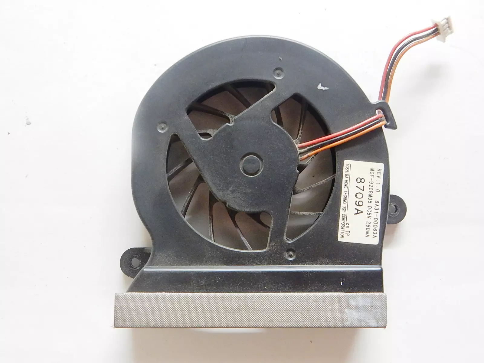 Вентилятор BA31-00063A REV: 1.0 MCF-920BM05 8709A Samsung NP- R410 R408 R453 R455 R457 R458 R460 R519 R719