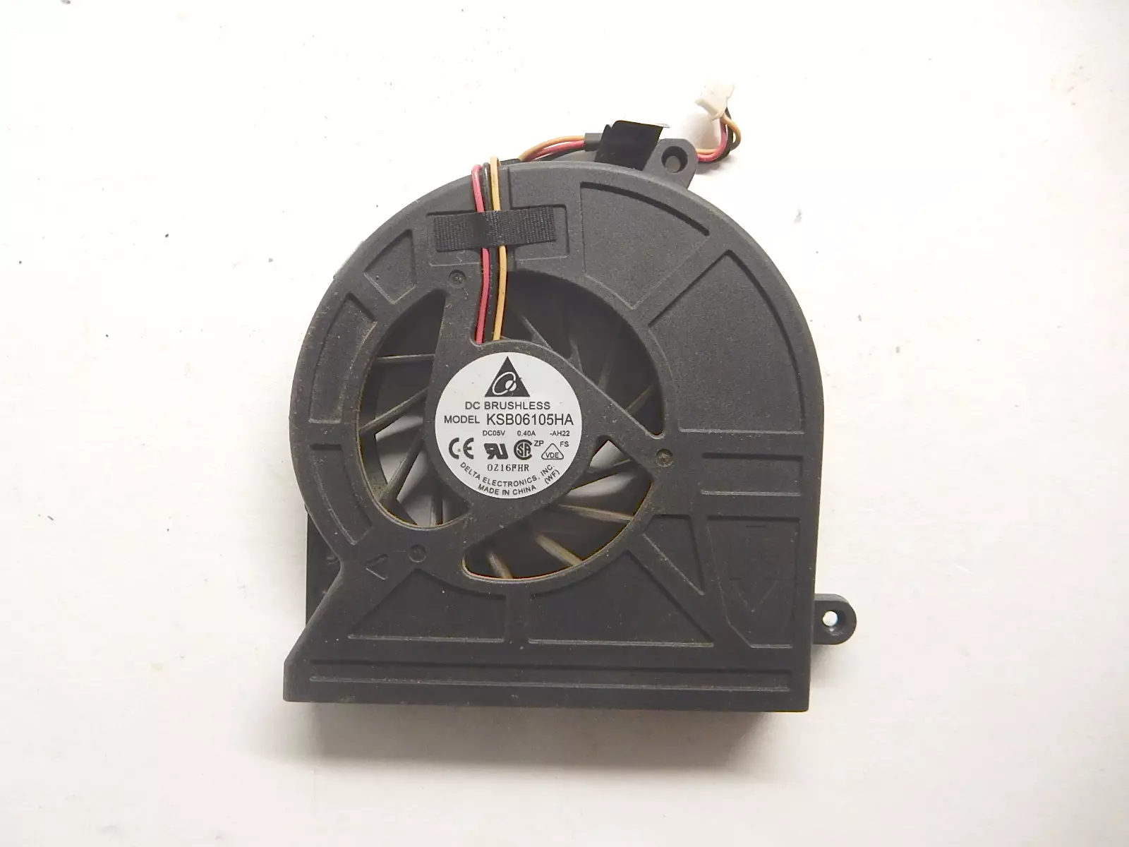 Вентилятор BRUSHLESS KSB06105HA AH22 Toshiba L650D L655 C655 C650