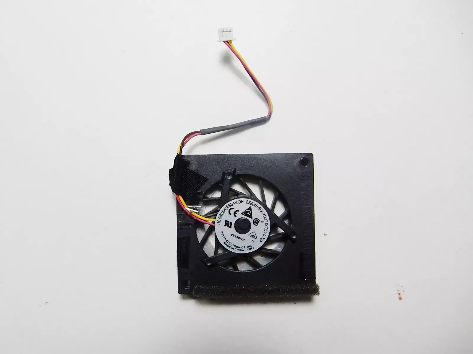 Вентилятор Brushless BSB04505HA-WA37 IRU D1001