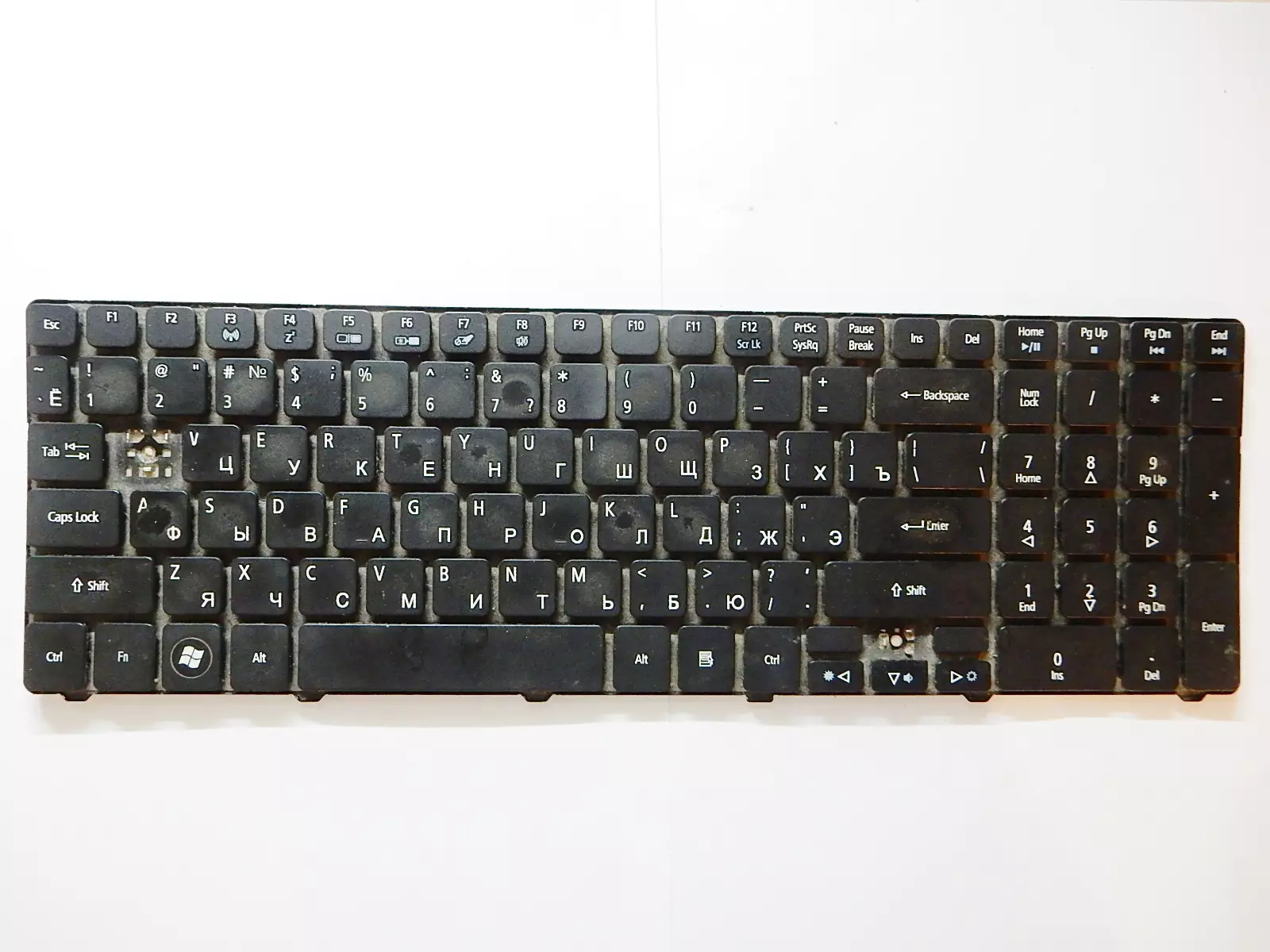 Клавиатура неисправная (на кнопки) V104702AS3 RU PK130C91104 REV: A00 Acer eMachines Packard Bell