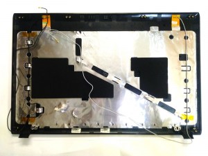 Верхняя крышка (матрицы) BA81-06770A-T BA75-02223A Samsung NP-R720 R720H запчасти для ноутбука